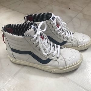 Rare Vans skate leather high tops with zipper 👟